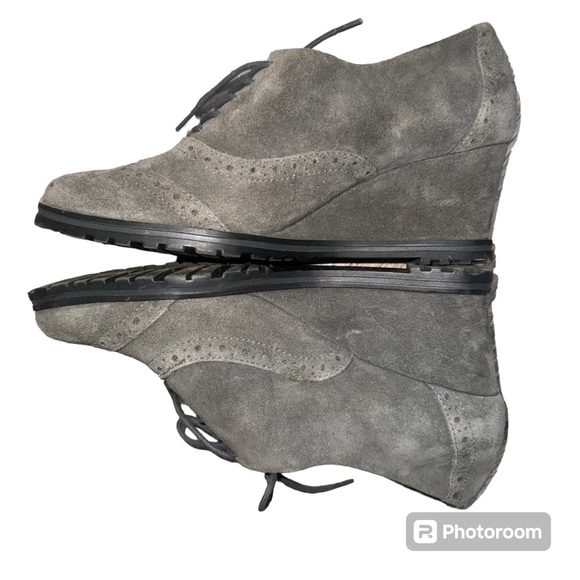 SUEDE WEDGE WINGTIPS - Picture 5 of 7